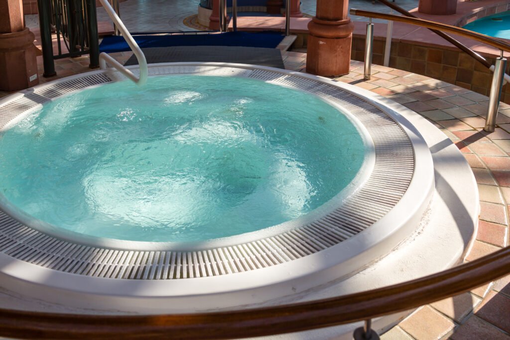 JACUZZI vs. Hot Tub vs. Spa: What's the Difference - Image 3