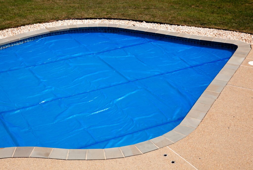 How to Keep a Kiddie Pool Clean-Cover the pool